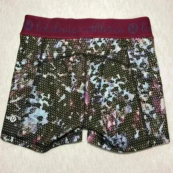 Lululemon What The Sport Short Floral Sport Tranquil Blue Purple Womens Size 4 - Picture 3 of 12